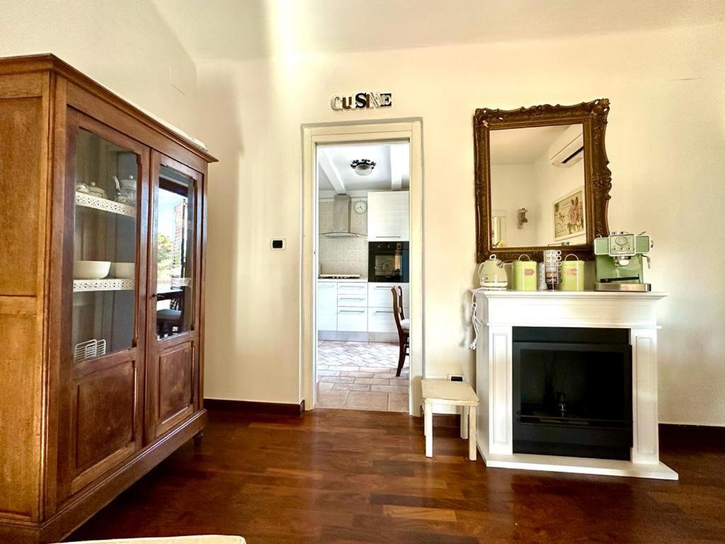 Casa Danila Apartment Куерчанела Екстериор снимка